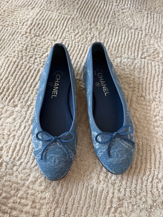 CHANEL Shoes - Chanel Denim Ballet Flats Blue Size 36.5